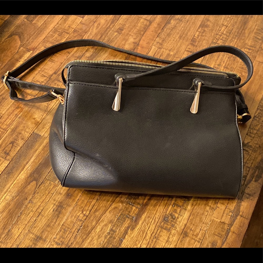 Womens black purse, like new, never used